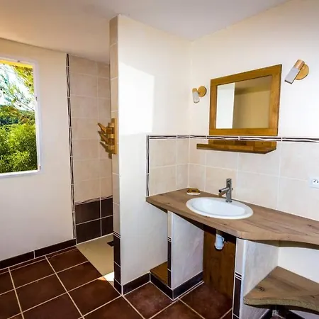 L'arbre A Soleil エギュ・ヴィーヴ